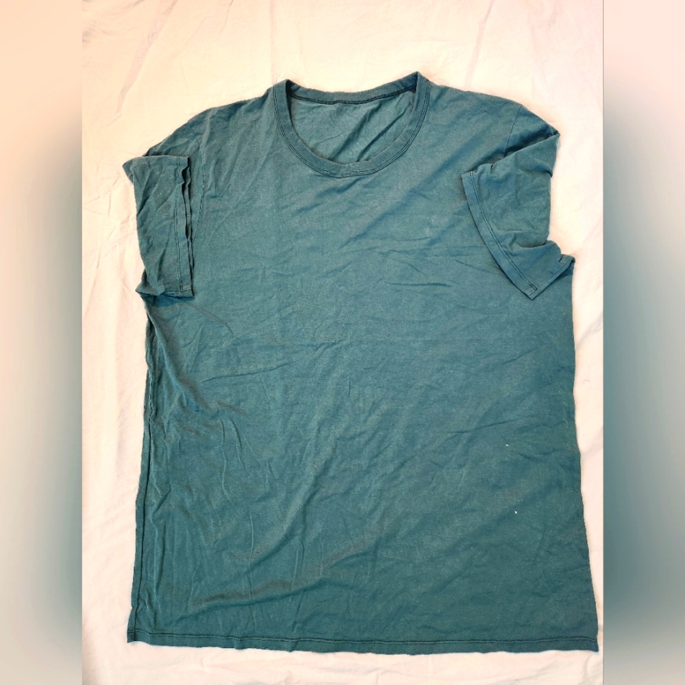 Lululemon 5 year basic tee, medium forest